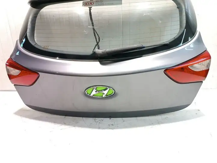 Hyundai i30 (2007 - 2012) Крышка багажника — фото 4
