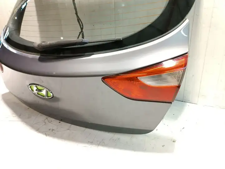 Hyundai i30 (2007 - 2012) Крышка багажника — фото 6