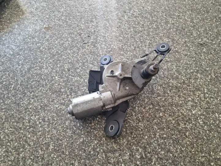 Toyota Yaris (2005 - 2009) 0390201825 Двигатель стеклоочистителя заднего стекла — фото 1