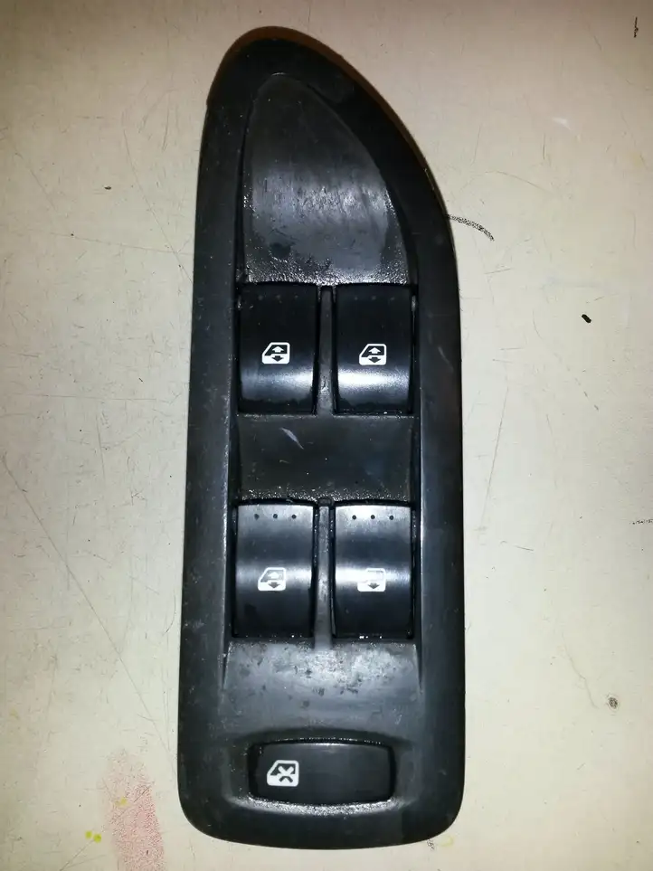 Renault Laguna II (2001 - 2005) 8200397299 Блок кнопок стеклоподъемников — фото 1