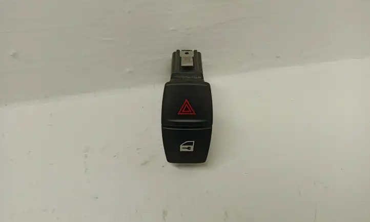 BMW 3 F30 F35 F31 (2012 - 2018) 9231786 Включатель аварийных фонарей — фото 1