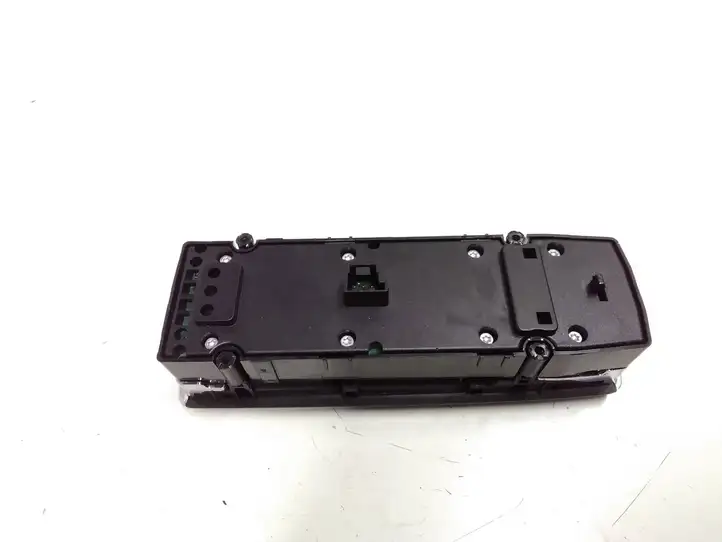 Mercedes-Benz C W204 (2007 - 2014) A2049055302 Кнопка стеклоподъемников — фото 3