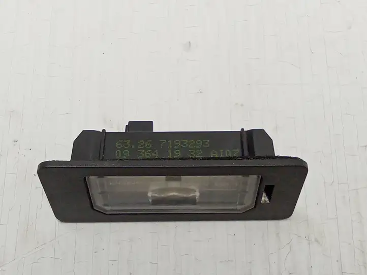 BMW 3 E90 E91 (2005 - 2012) 7193293 Подсветка номера — фото 3
