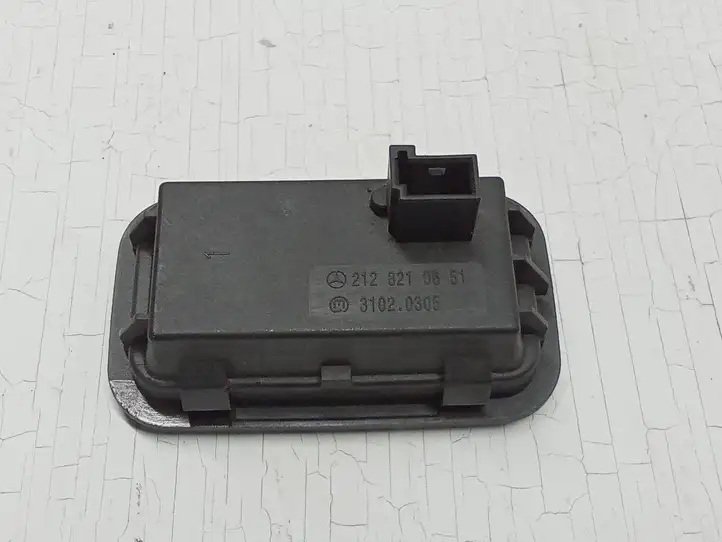 Mercedes-Benz ML W164 (2005 - 2011) 2128210651 Кнопка открытия задней двери — фото 2