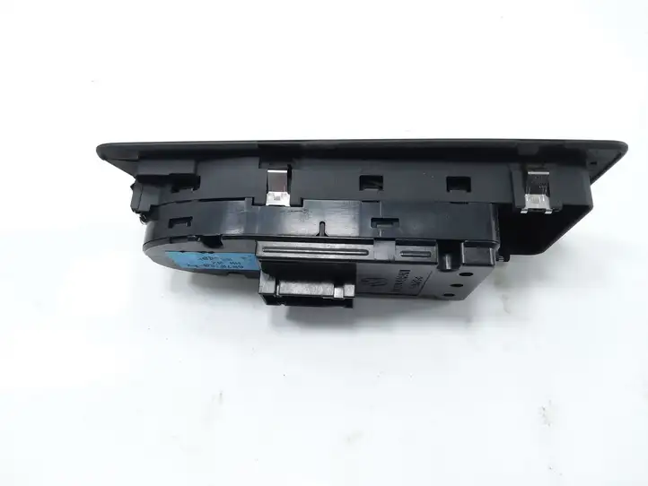 BMW 1 E81 E87 (2004 - 2011) 697016002 Кнопка стеклоподъемников — фото 3