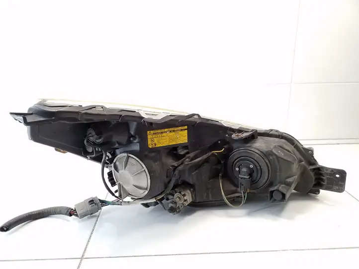 Subaru Legacy (2009 - 2013) KOITO10020064 Передняя фара — фото 3