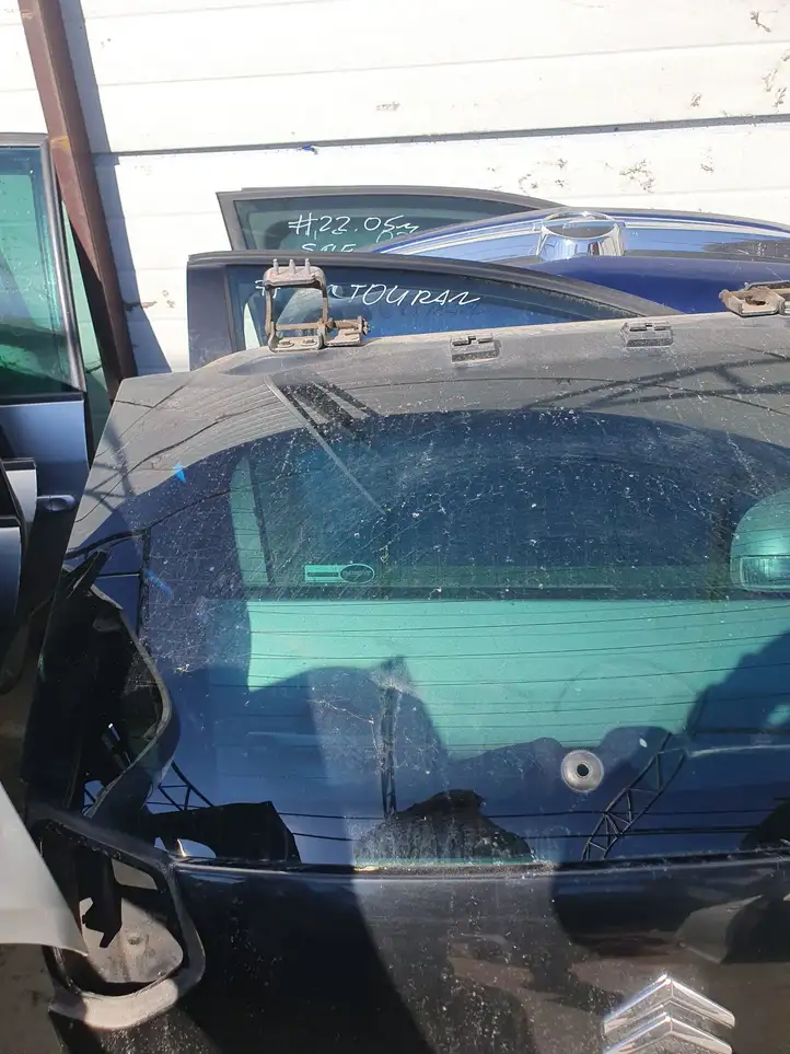 Citroen C4 I Picasso (2006 - 2013) Крышка багажника — фото 2