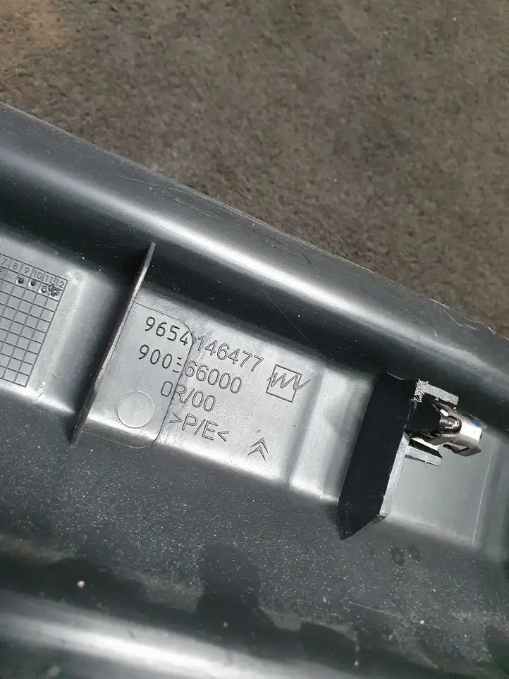 Citroen C4 I Picasso (2006 - 2013) 9654146477 Отделка порога багажника — фото 4