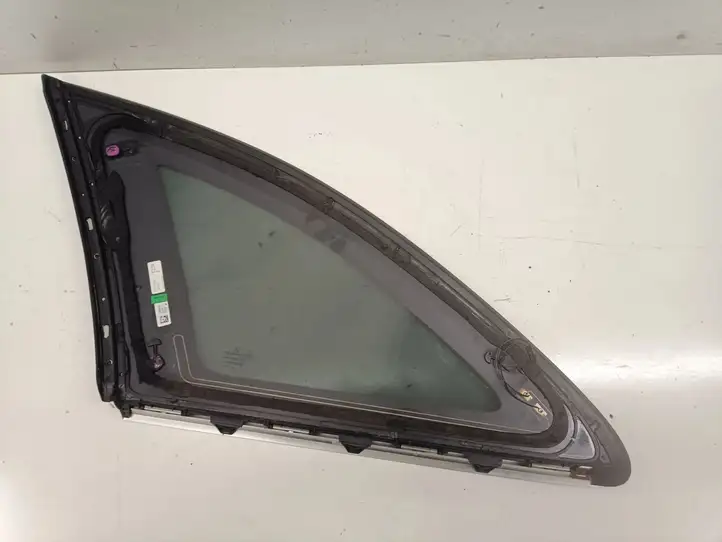 Mercedes-Benz C W206 (2021 - ) 43R006723 Заднее боковое стекло — фото 3