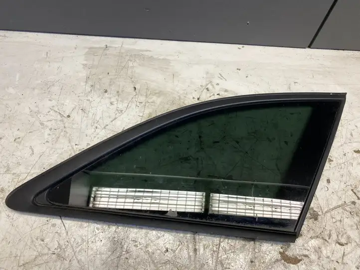 Audi A4 S4 B9 8W (2019 - ) 8W9845300Q Заднее боковое стекло — фото 1