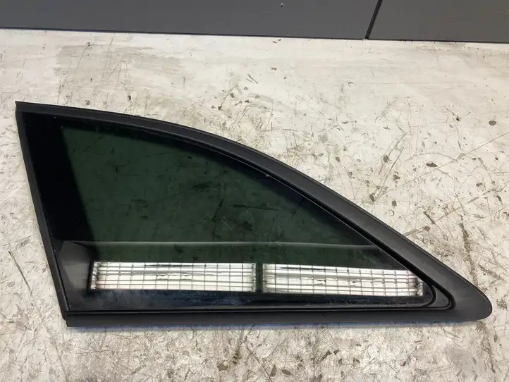 Audi A4 S4 B9 8W (2019 - ) 8W9845299L Заднее боковое стекло — фото 1