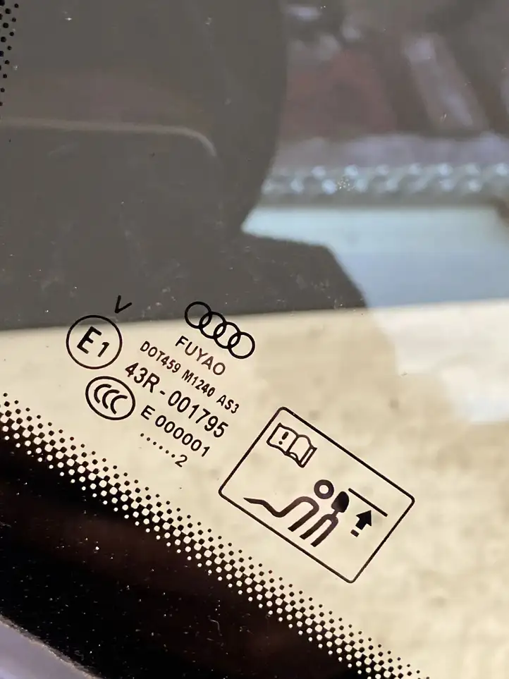 Audi A4 S4 B9 8W (2019 - ) 8W9845299L Заднее боковое стекло — фото 3
