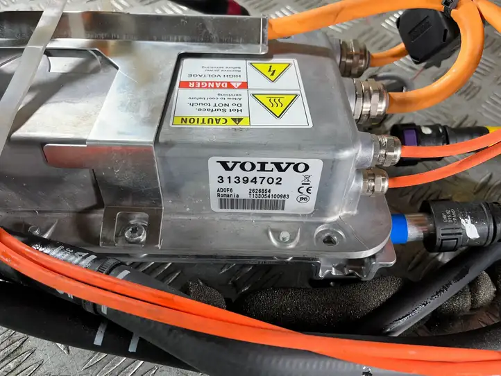 Volvo V60 (2013 - 2018) 31394702 Модуль беспроводной зарядки — фото 2
