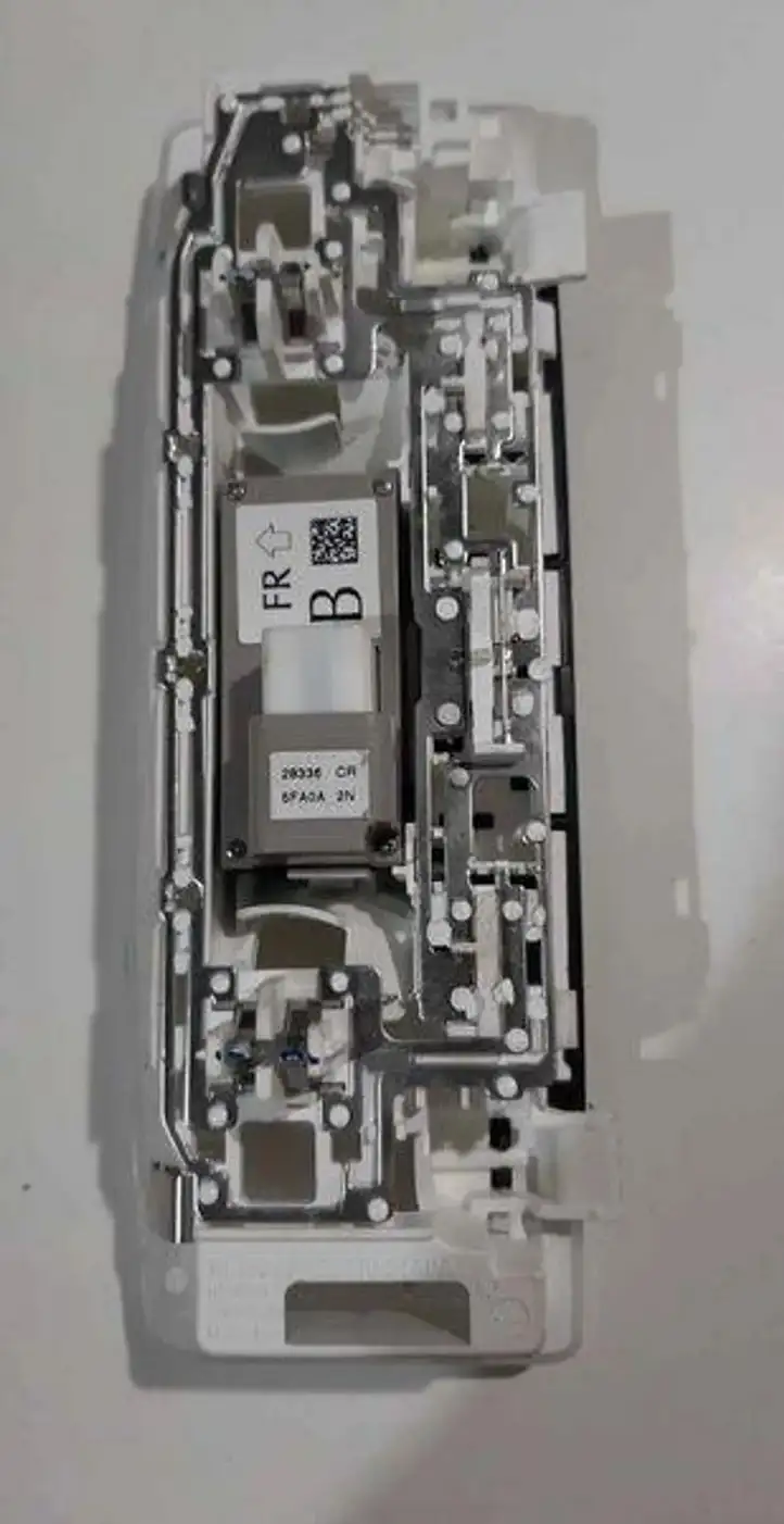 Nissan Leaf II (ZE1) (2017 - ) X6KXK8 Включатель освещения интерьера — фото 3