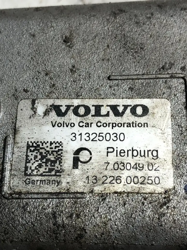 Volvo XC60 (2013 - 2017) 31325030 Охладитель клапана EGR — фото 4