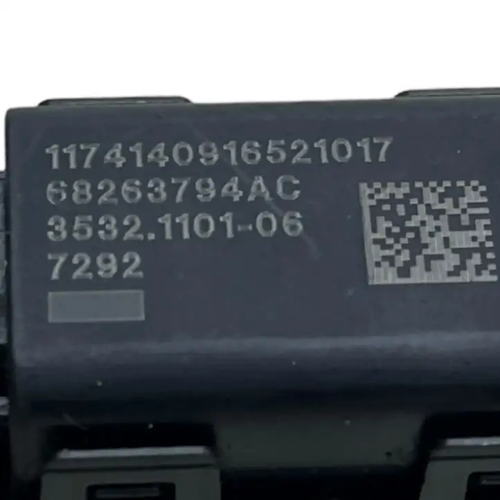Chrysler Pacifica (2016 - ) 68263794AC Лампа подсветки бардачка — фото 3