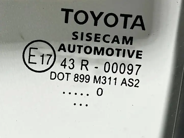Toyota C-HR I (2016 - 2022) 68189F4010 Заднее боковое стекло — фото 3