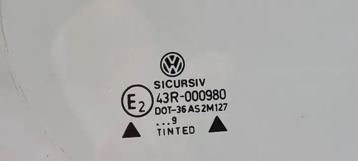 Volkswagen Golf IV (1998 - 2005) 43R000980 Форточка двери — фото 2