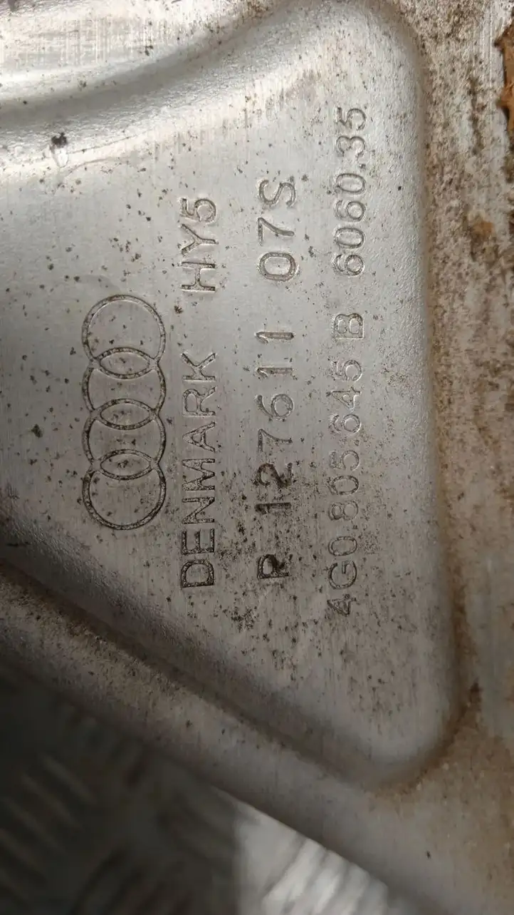 Audi A7 S7 4G (2010 - 2014) 4G0805645B Прочие детали салона — фото 3