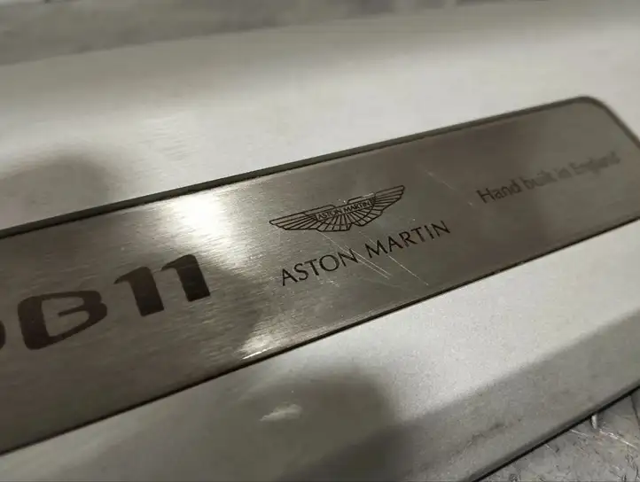 Aston Martin DB11 (2016 - ) HY53132A12AD Внутренняя отделка переднего порога — фото 4