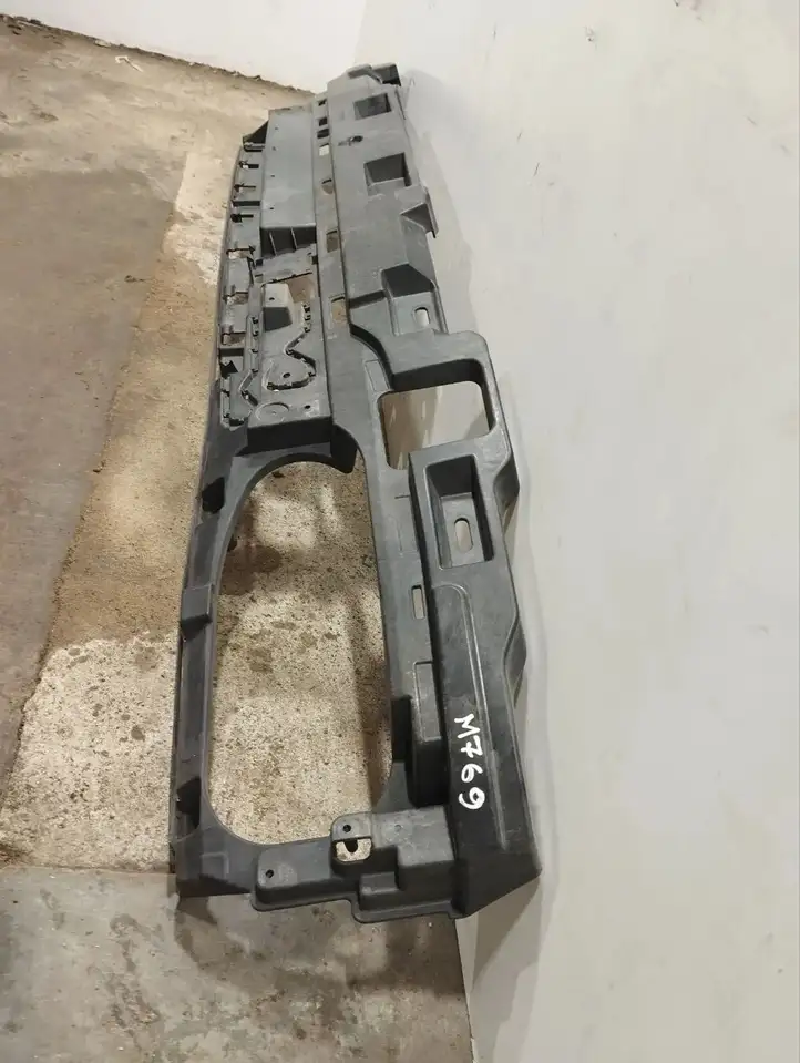 BMW 7 G11 G12 (2015 - 2022) 8061579 Кронштейн заднего бампера — фото 4