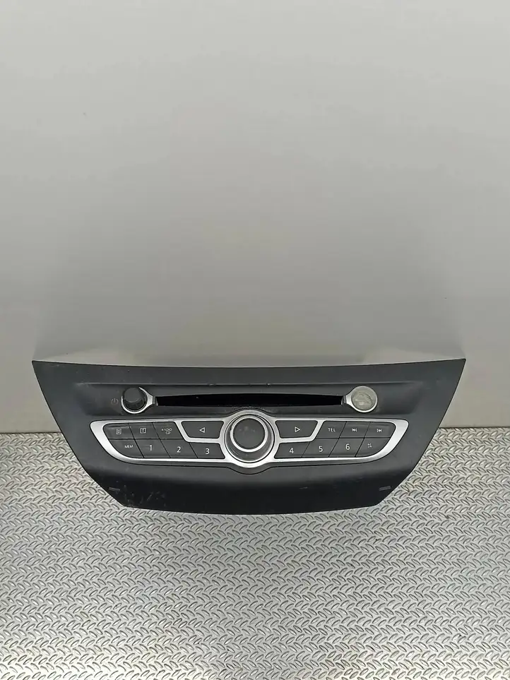 Renault Laguna III (2007 - 2015) 281156980R Магнитола / мультимедийная система — фото 2