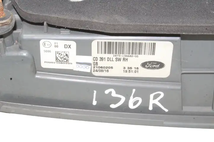 Ford Mondeo MK V (2014 - ) DS7313A602GG Задний фонарь в крышке багажника — фото 3