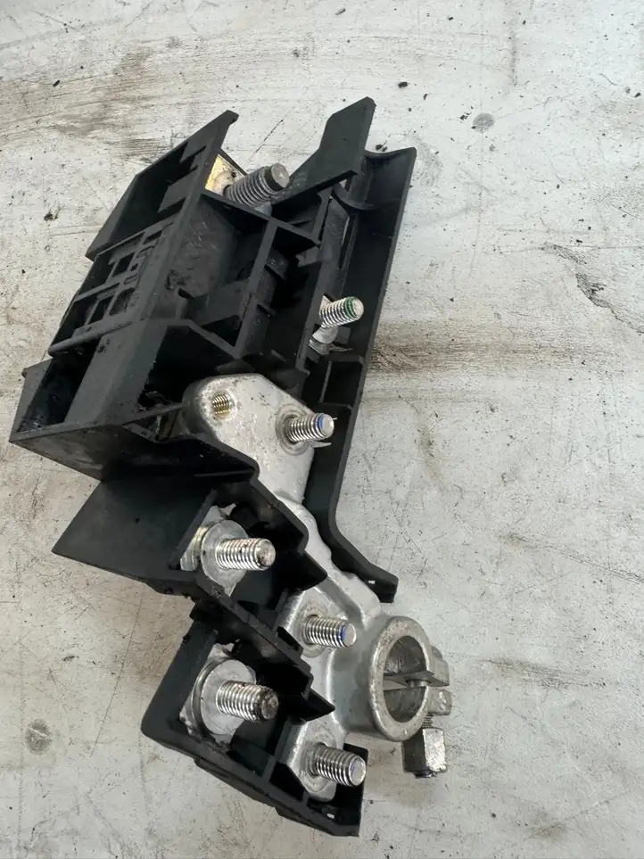 Audi A7 S7 4G (2010 - 2014) 4F0915519 Плюсовой провод аккумулятора — фото 2