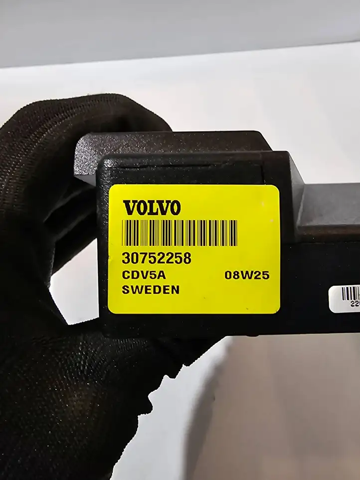 Volvo S60 (2004 - 2010) 30752258 Усилитель звука — фото 9