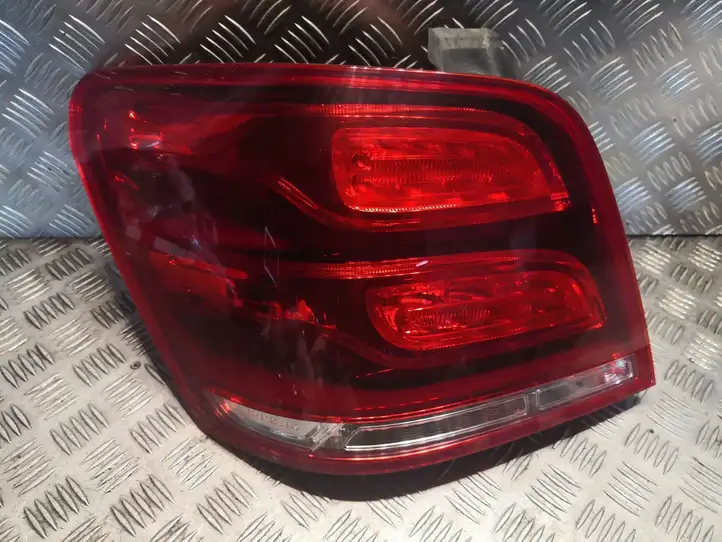 Mercedes-Benz GLK X204 (2008 - 2016) 2049060157 Задний фонарь в кузове — фото 1