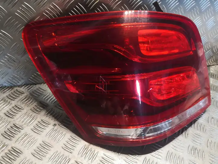 Mercedes-Benz GLK X204 (2008 - 2016) 2049060157 Задний фонарь в кузове — фото 2