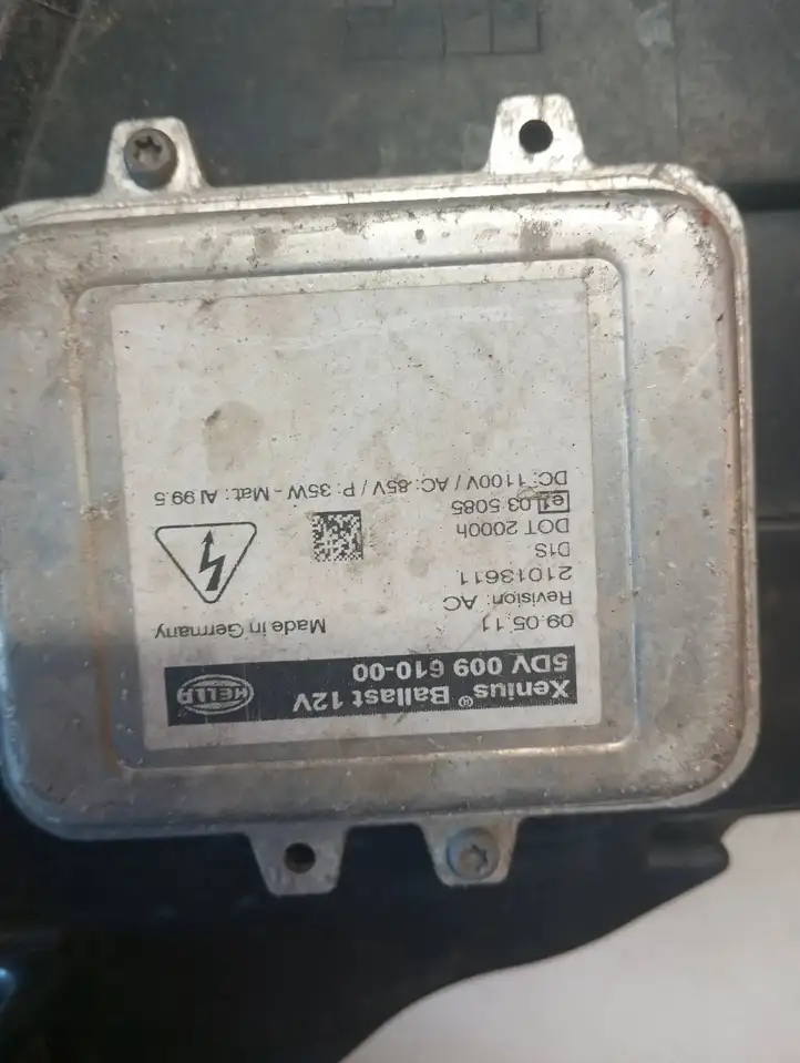 BMW X6 E71 (2008 - 2014) 16635100 Кронштейн передней фары — фото 4