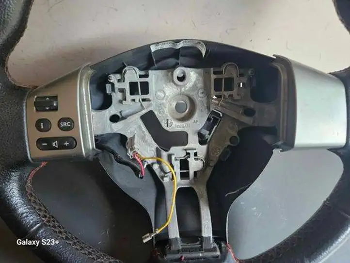 Nissan Note (E11) (2006 - 2014) 305541799GNR Обшивка рулевой колонки — фото 2