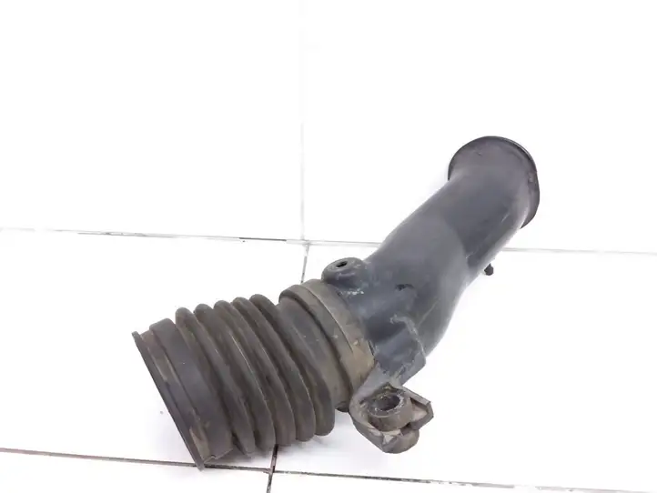 Honda Civic (2001 - 2005) Трубка подачи воздуха — фото 2