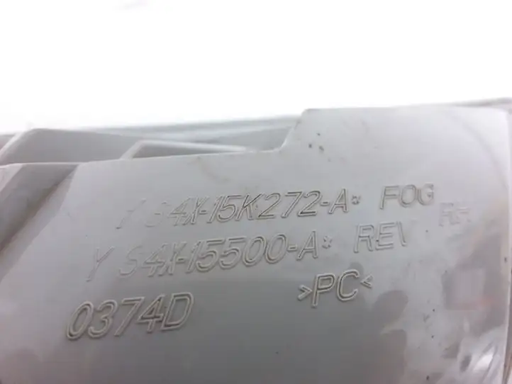 Ford Focus (1998 - 2004) YS4X15K272A Задняя противотуманная фара — фото 3