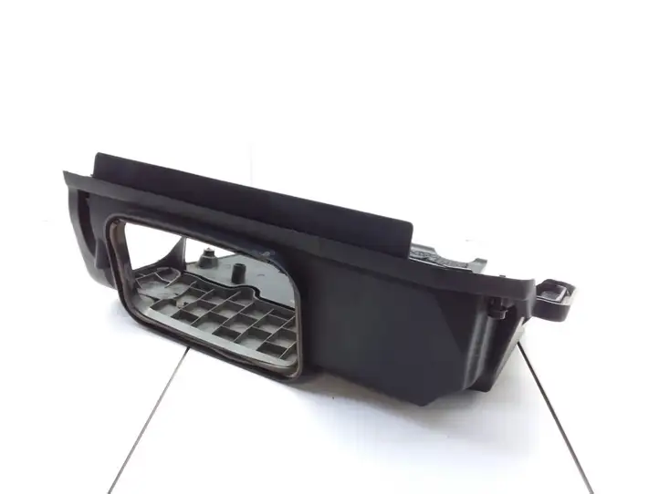 BMW 3 E46 (1998 - 2005) 137122469950 Крышка двигателя декоративная — фото 3