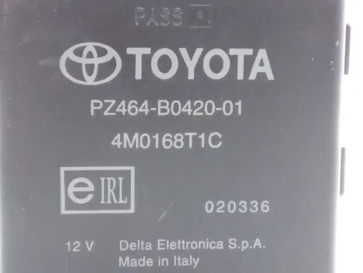 Toyota Yaris (2003 - 2005) PZ464B042001 Блок управления парктрониками — фото 3