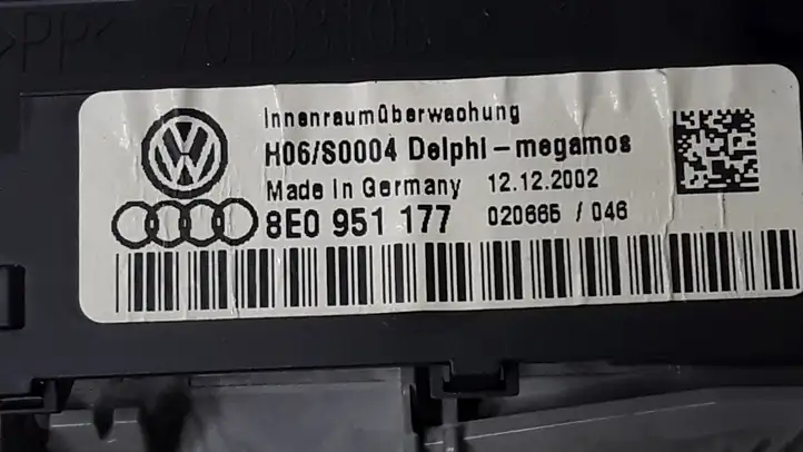Audi A4 S4 B6 8E 8H (2000 - 2006) 8E0951177 Передняя подсветка — фото 2