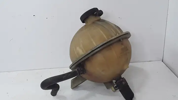Toyota Avensis Verso (2004 - 2009) Бачок тормозной жидкости — фото 1