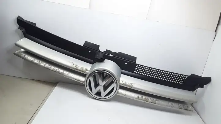 Volkswagen Golf IV (1998 - 2005) 1J0853655B Верхняя решетка радиатора — фото 1