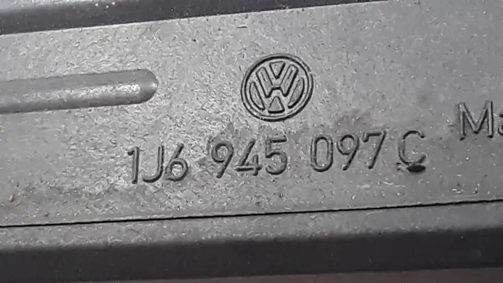 Volkswagen Golf IV (1998 - 2005) 1J6945097C Дополнительный стоп фонарь — фото 3