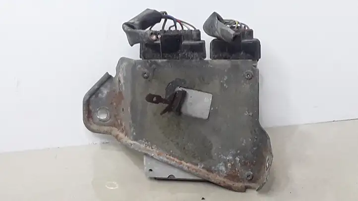 Toyota Avensis Verso (2004 - 2009) 8987126010 Блок управления форсунками — фото 3
