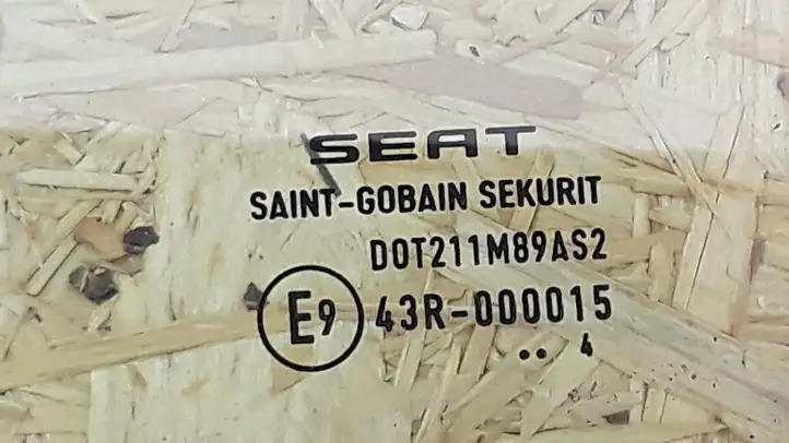 Seat Altea (2004 - 2009) E943R000015 Стекло задней двери — фото 2