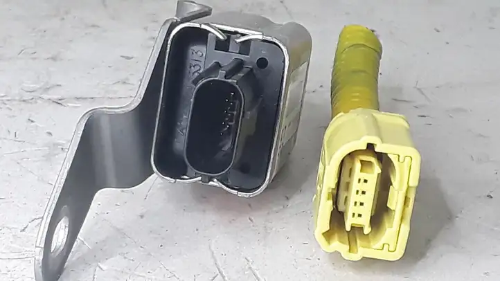 Subaru Legacy (2003 - 2009) 98235AG011 Датчик удара SRS — фото 2