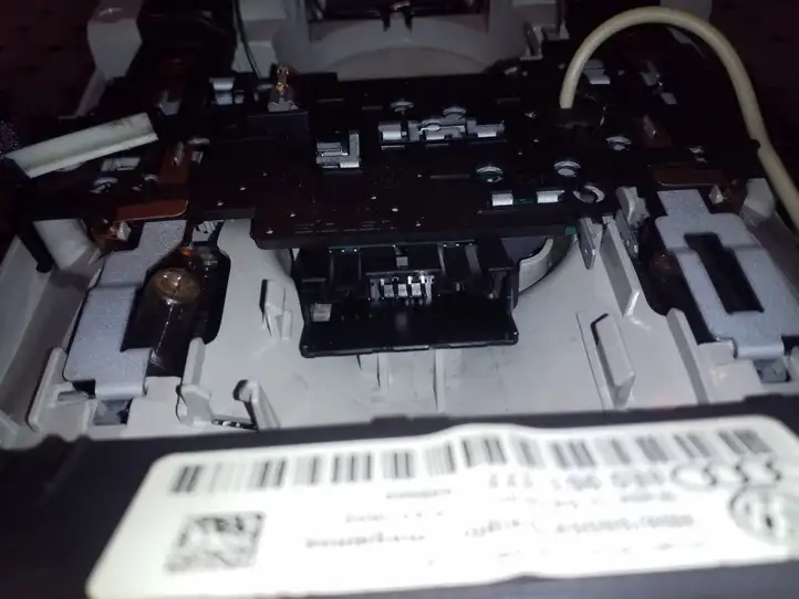 Seat Exeo (3R) (2008 - 2013) 8E0947135D Передняя подсветка — фото 2