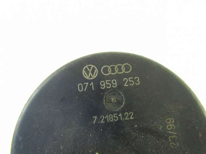 071959253 Volkswagen Golf IV Antrinis oro siurblys