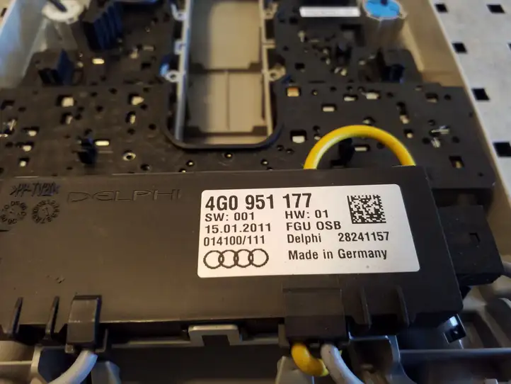 Audi A6 C7 (2011 - 2014) 4G0951177 Передняя подсветка — фото 6