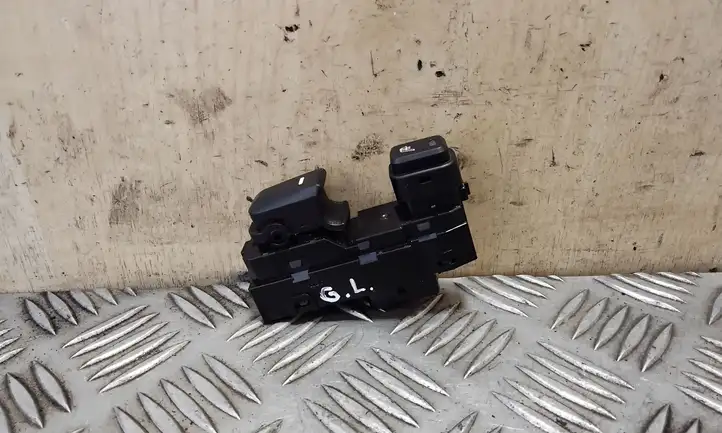 Hyundai ix35 (2009 - 2013) 3835211310 Кнопка стеклоподъемников — фото 1