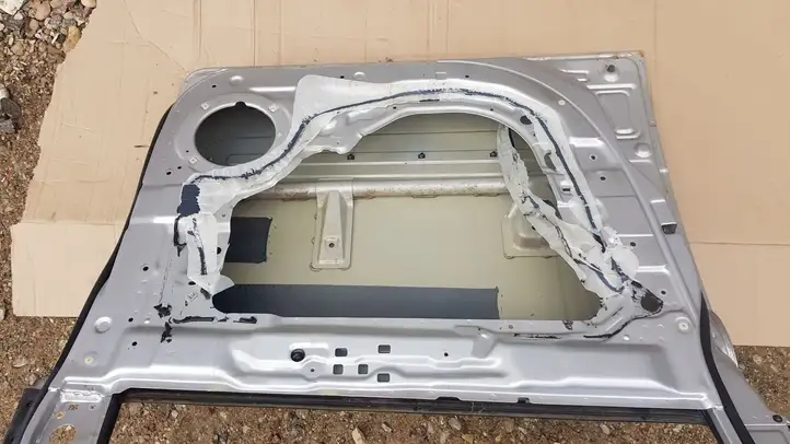 Kia Carnival (2006 - 2014) Дверь — фото 3
