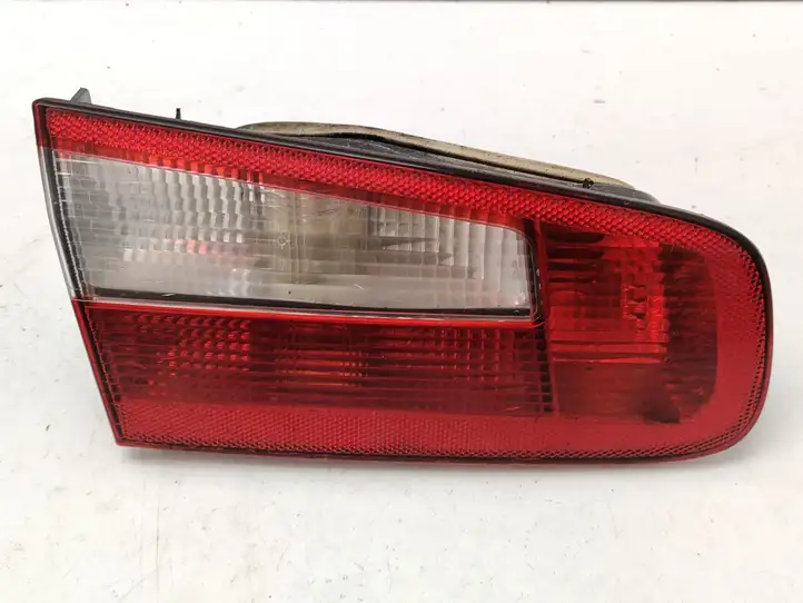 Renault Laguna II (2001 - 2005) 8200002475 Задний фонарь в крышке багажника — фото 1